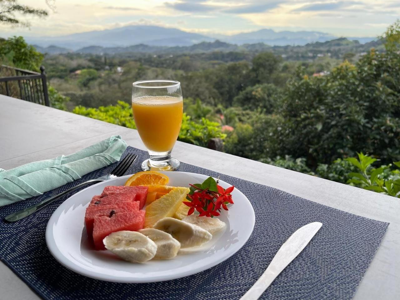 Hotel Villas De La Colina Атенас Екстериор снимка